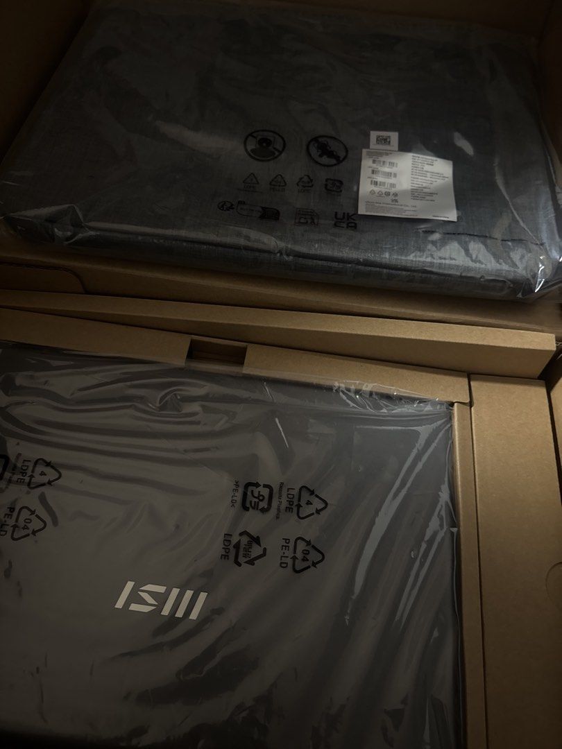 MSI Modern Series Laptop - Brand New405924811060684802