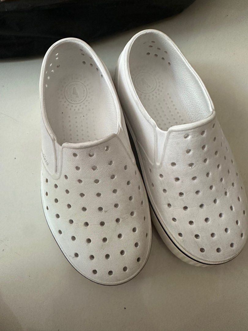 Native Shoes - White (Category: Sneakers) located in Quezon City. Submitted by vittywitty (Listing ID 1427656117, Image 3). Description: C12.