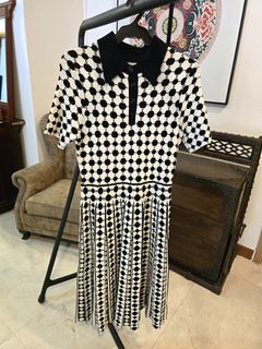 (Category: ) located in . Submitted by secondstorywardrobe (Listing ID 1427658956, Image 1). Description: .