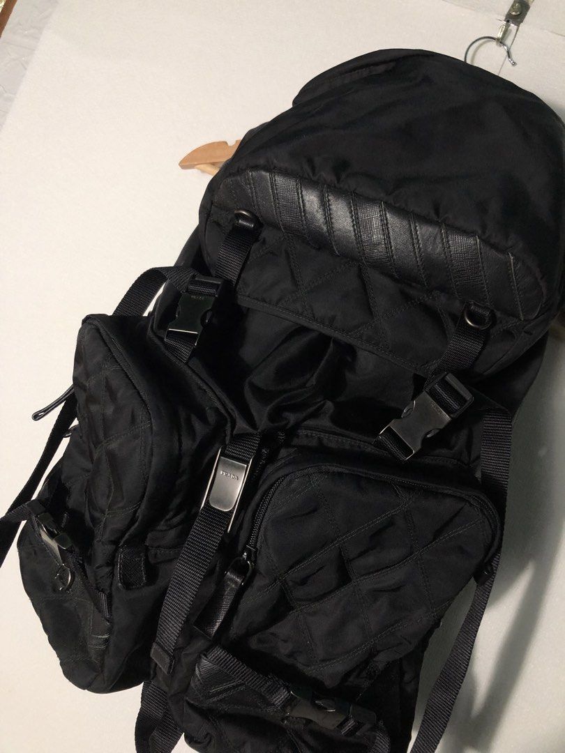 Prada Black Backpack (Category: Luxury Bags & Wallets) located in Manila. Submitted by mekabee_moon (Listing ID 1427706755, Image 3). Description: .
