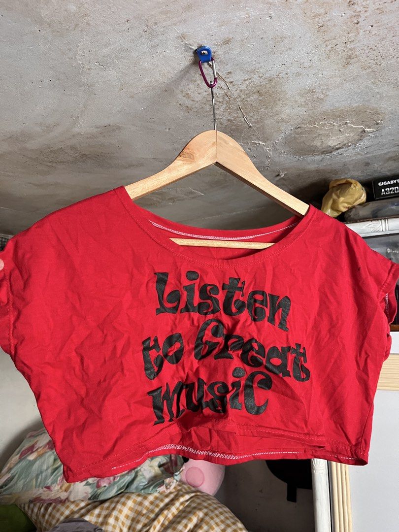 Red Crop Top with Graphic Print (Category: Others Tops) located in Valenzuela. Submitted by hellodianelim (Listing ID 1427709466, Image 1). Description: .
