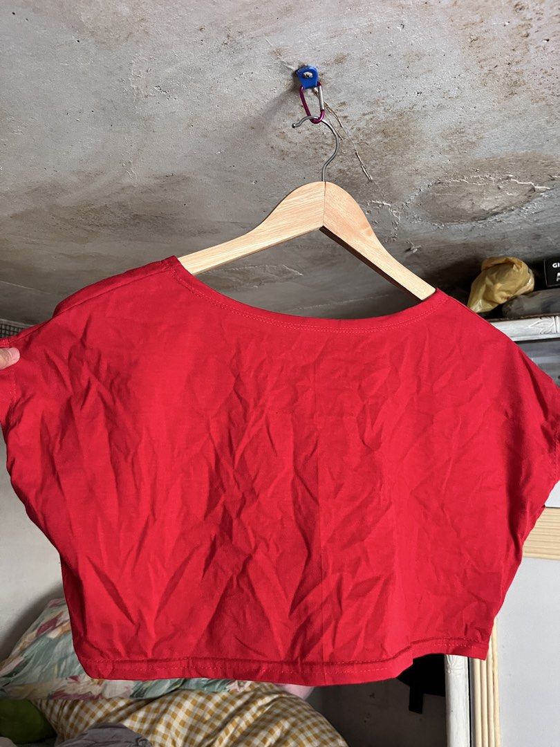 Red Crop Top with Graphic Print (Category: Others Tops) located in Valenzuela. Submitted by hellodianelim (Listing ID 1427709466, Image 2). Description: .