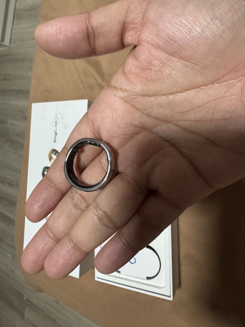 RingConn Gen 2 Smart Ring - Future Silver (Category: Wearables & Smart Watches) located in Quezon City. Submitted by sparkleph (Listing ID 1427684451, Image 2). Description: Used once only. Bought last Jan 2026.