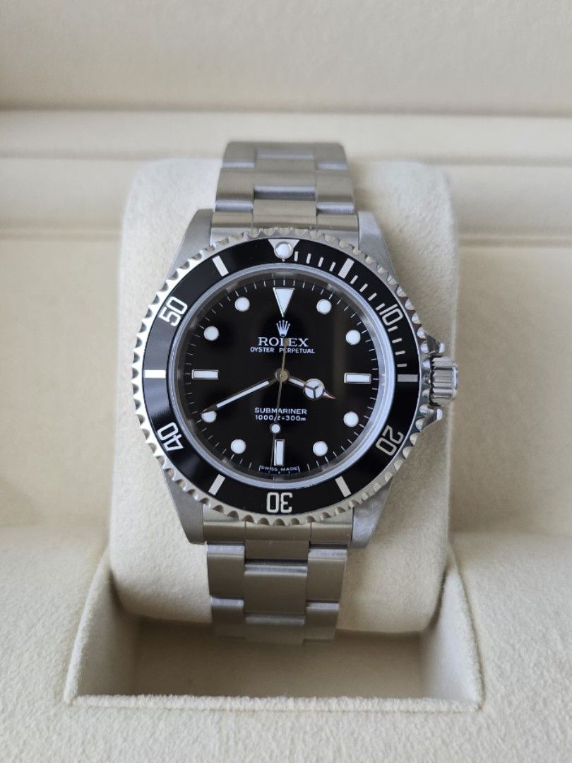 Rolex Submariner No Date 40mm (Category: Luxury Watches) located in Mandaluyong City. Submitted by 88nac (Listing ID 1427709571, Image 1). Description: For sale: Rolex Submariner 14060 Black 40mm Full set 9.5/10 condition 2006 PM for inquiries.