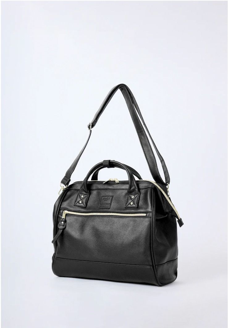 RUSH Anello Black Retro 2Way Shoulder/Sling Bag (Category: Sling Bags) located in Mandaluyong City. Submitted by alyscloset_ (Listing ID 1427772128, Image 1). Description: The design is soft and smooth to the touch and has an attractive retro feel. It has a wide mouth opening making it convenient and easy to see the contents. It's a 2Way shoulder bag that can be used as a tote, ideal for daily use. Dimensions: 34H x 28L x 12W cm Weight: 400g Mate