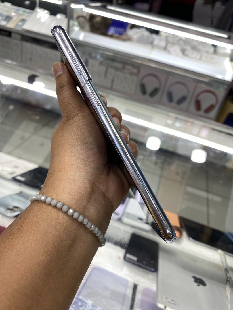 S21 plus 5g (Category: Samsung) located in San Juan City. Submitted by amyjoysementilla.10 (Listing ID 1427706466, Image 2). Description: S21 plus 5g 8gb Ram 256gb storage Secondhand original NTC approved Openline No hidden issue No history of repair Check all you want We Accept cod w/in Metro Manila Only. We accept via Lalamove Payment First Policy upon pick-up. We Ship Nationwide via LBC process.or You can visit to my Physical store located @Gr