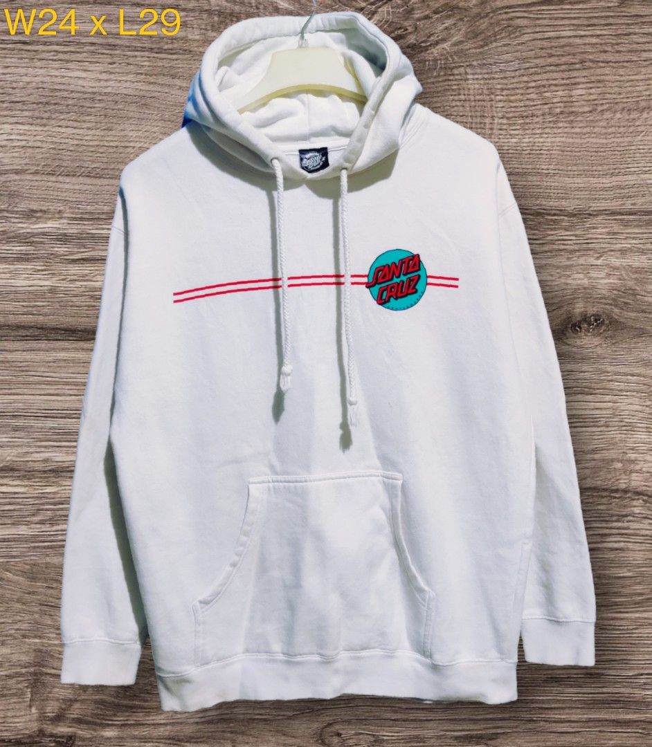 Santa Cruz Hoodie (Category: Hoodies) located in Muntinlupa City. Submitted by Afarador11 (Listing ID 1427674362, Image 2). Description: SANTA CRUZ hoodie ◾Authentic ◾Excellent or better condition ◾issue: minor scartch on sleeve, hindi obvious. see last photo ◾Size: XL W24 x L29 note: Color may vary due to lighting. Personal item🙂 💵800 + shipping fee 💰MOP: Gcash 🚫NO COP/COD❌ Thank you & God bless🙏.