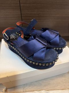 （分類：）位於 。 由 jccc.luxury 提交（商品編號 1427772292，圖片 1）。簡介： 。