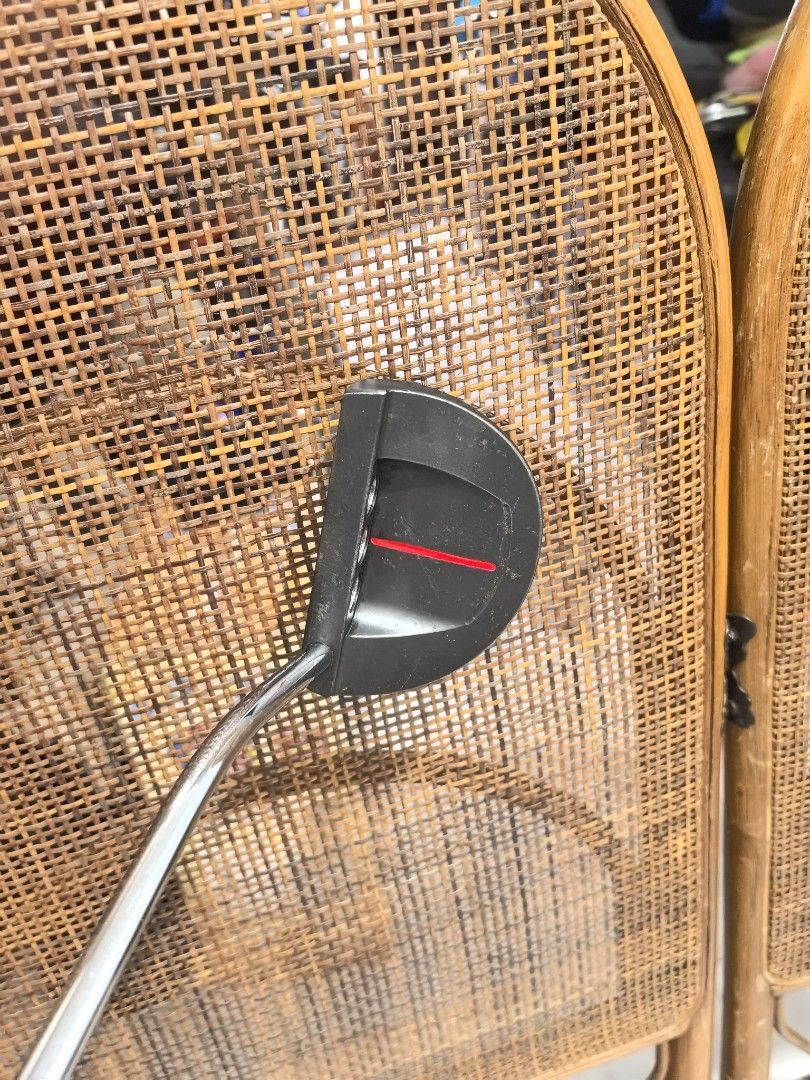 Scotty cameron putter (Category: Golf) located in Caloocan City. Submitted by ace2729 (Listing ID 1427659263, Image 2). Description: SCOTTY CAMERON SELECT GOLO PUTTER 33" INCHES LAMKIN GRIP EXCELLENT CONDITION LOCATION: PUNTURIN VALENZUELA WE SHIP NATIONWIDE SF BUYER'S EXPENSE.