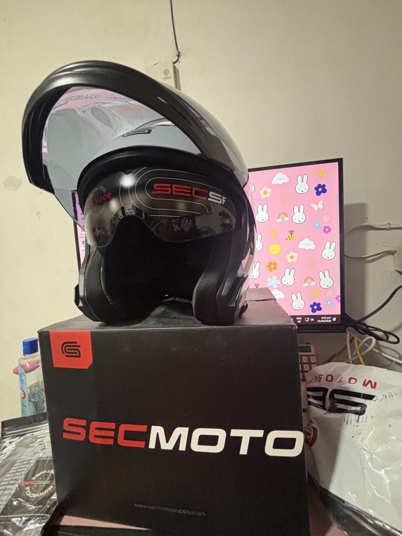 SEC Moto Open Face Helmet (Category: Helmets and other Riding Gears) located in Manila. Submitted by kathylandia (Listing ID 1427723568, Image 1). Description: .