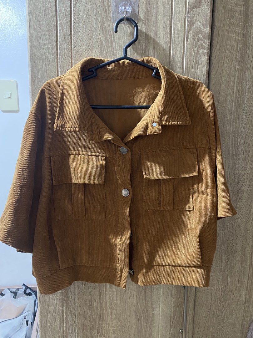 Shein Coords Corduroy Short Sleeve Jacket (Category: Coats, Jackets and Outerwear) located in Las Pinas. Submitted by ahphnp (Listing ID 1427642439, Image 1). Description: .