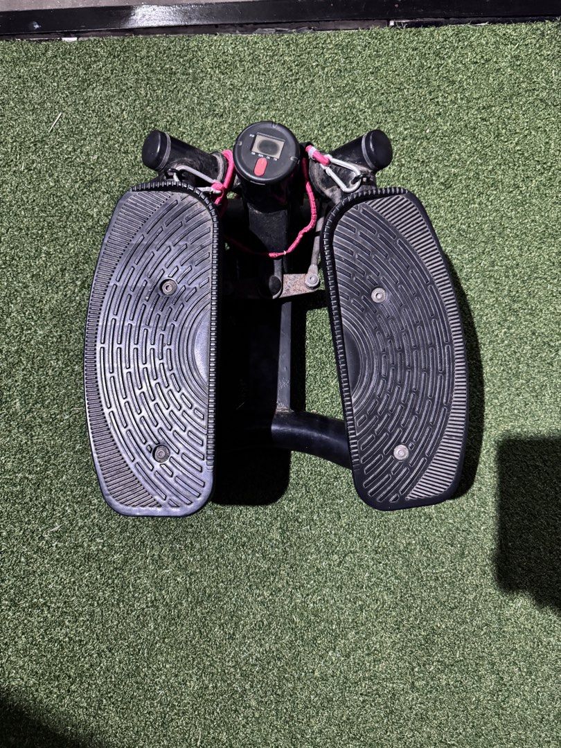 Step machine (Category: Cardio & Fitness Machines) located in Singapore. Submitted by mbzeah (Listing ID 1427774494, Image 1). Description: Gotten a new one Screen still useable but not clear Free exercise gym ball medium sized and deflated.
