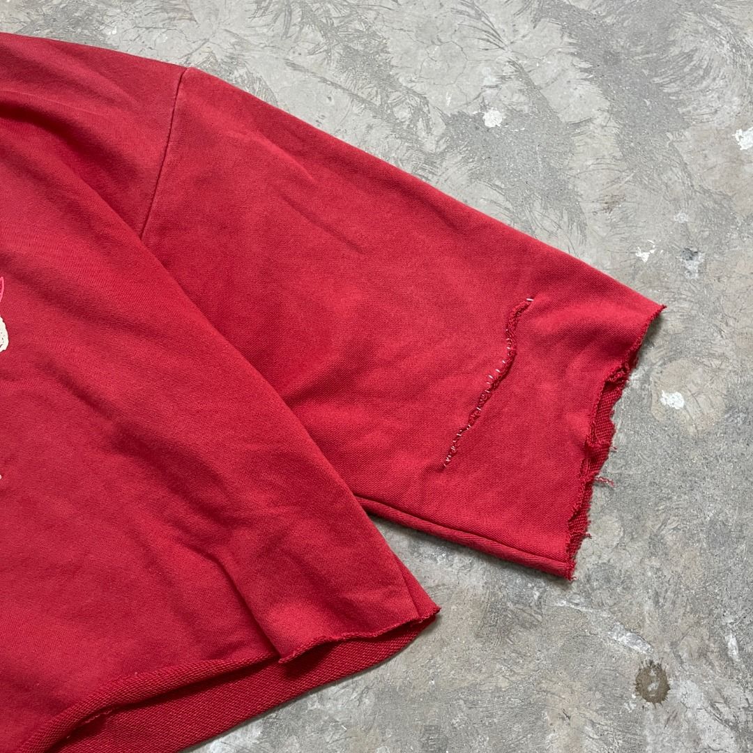 Sweatshirt (Category: Longsleeves) located in Quezon City. Submitted by wipdeclutter (Listing ID 1427694209, Image 3). Description: Sweatshirt (measured in inches) Length 19 Width (pit) 22.5 Sleeve length 33.5 [See photos for details] .