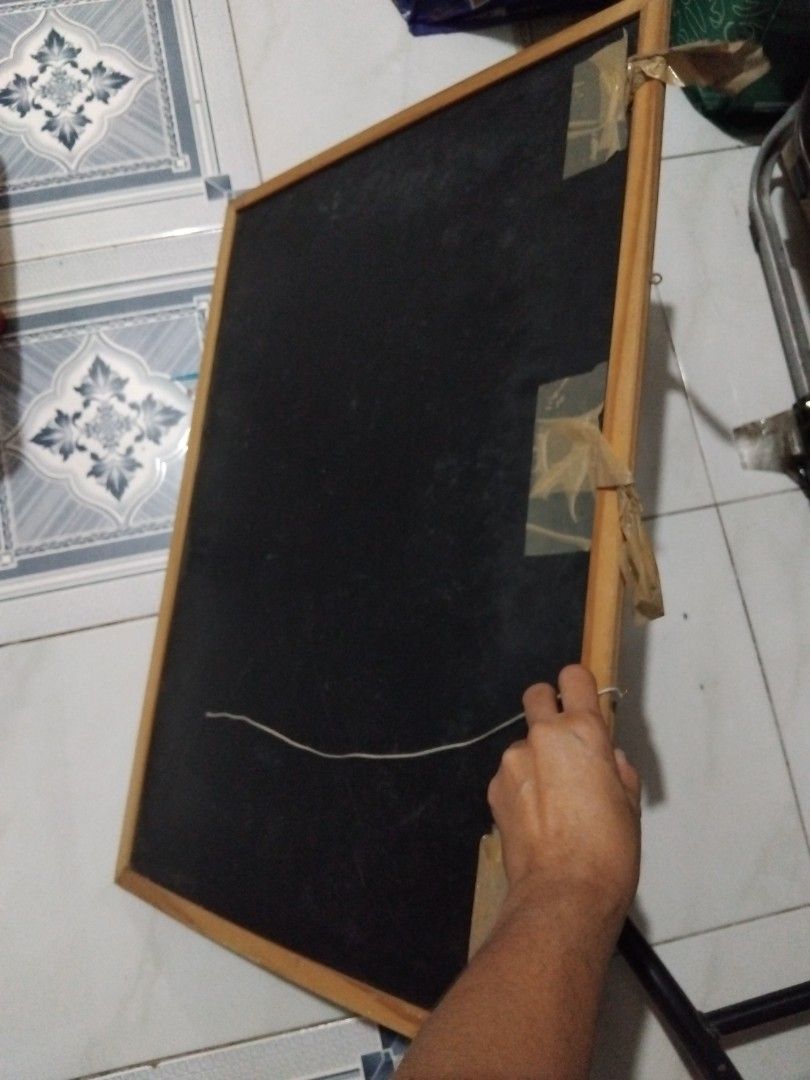 TAKE ALL Whiteboards! (Category: Stationery & School Supplies) located in Quezon City. Submitted by mond_adale03 (Listing ID 1427679502, Image 2). Description: White Blackboards Size: 16 x 24 inches 12 x 9 inches (One clasp is missing bit still functional) .