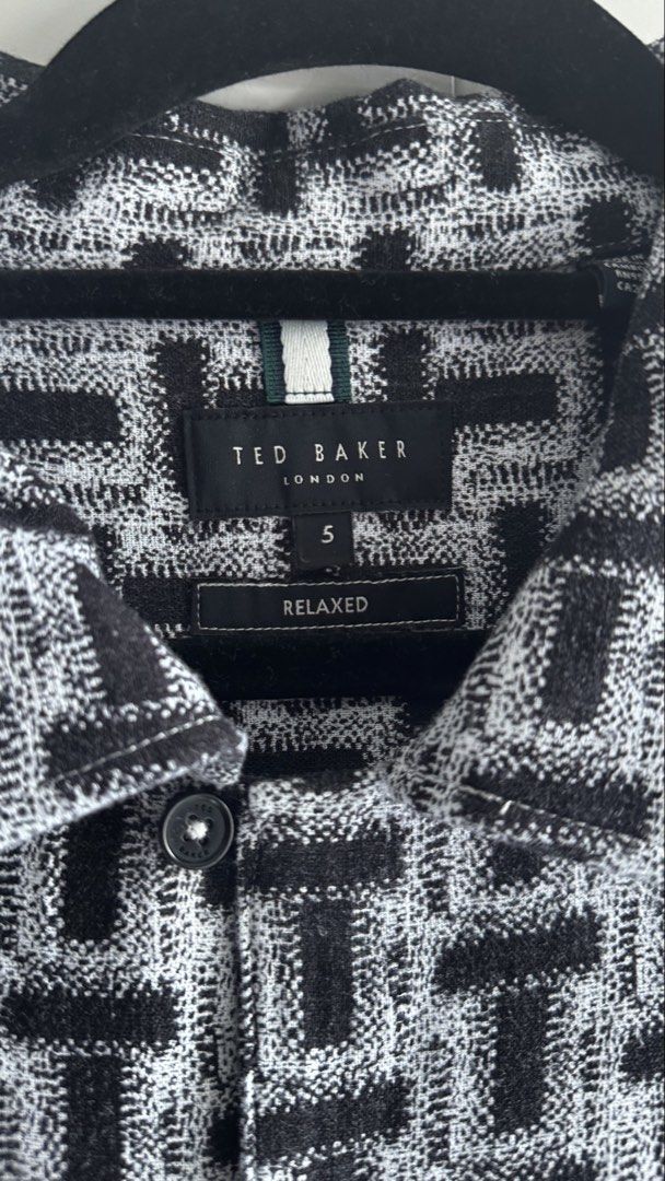 Ted Baker T Geo Print shirt (Category: Tshirts & Polo Shirts ) located in Mandaluyong City. Submitted by ngs217 (Listing ID 1427657438, Image 1). Description: Ted Baker T Geo Print Shirt SRP: ₹ 12,500 (Php 8k); selling very low, DM to nego RFS: size too small .