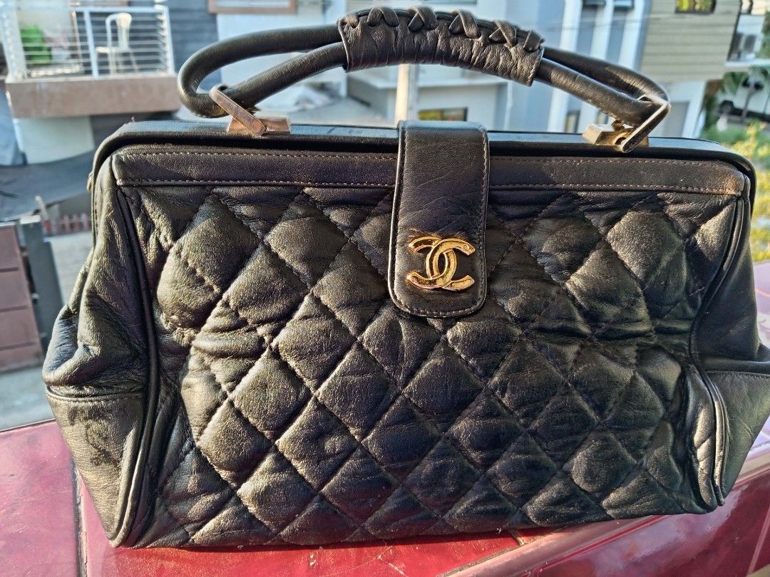 Vintage Chanel top handle bag (Category: Everything Else Others) located in Malolos. Submitted by shoptokyothrift (Listing ID 1427772281, Image 1). Description: Vintage Chanel Bag Top Handle As Is See Photos for details.