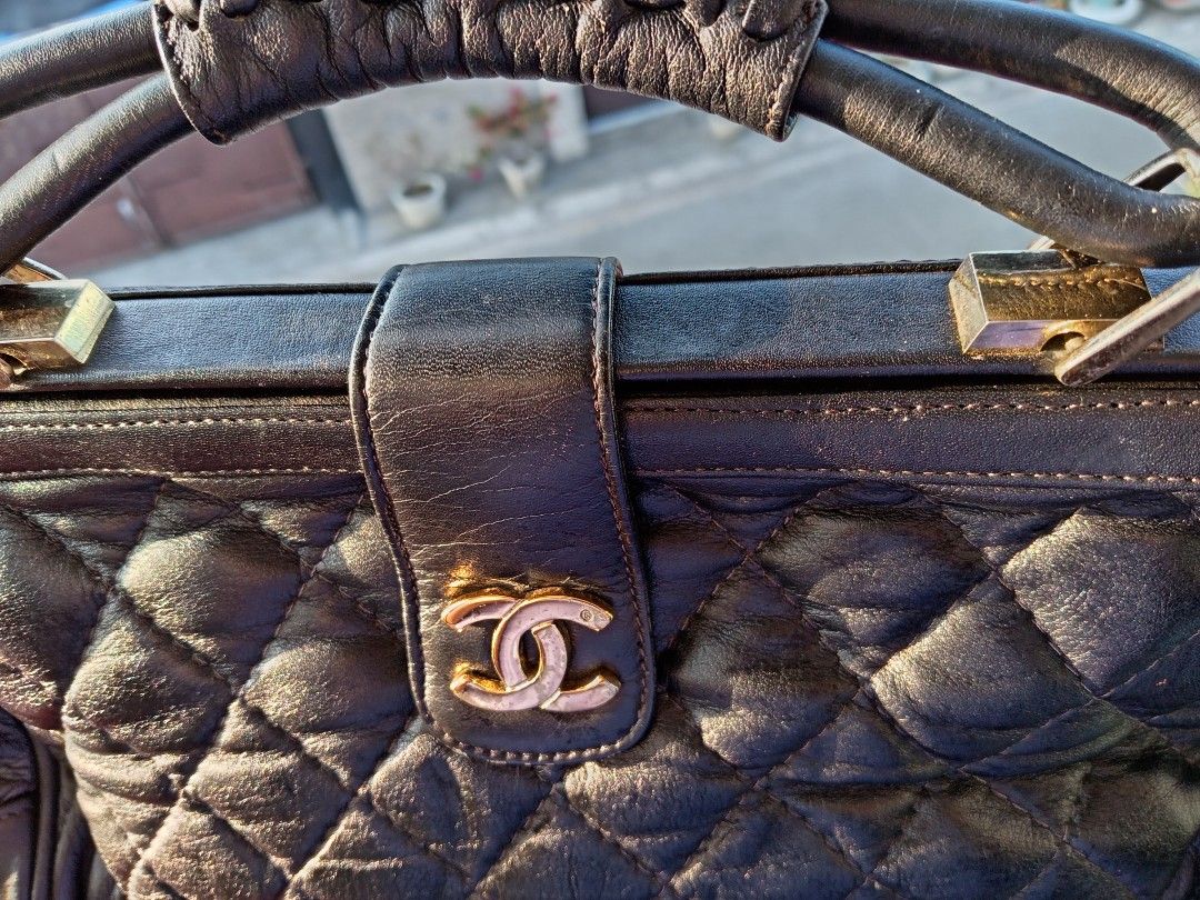 Vintage Chanel top handle bag (Category: Everything Else Others) located in Malolos. Submitted by shoptokyothrift (Listing ID 1427772281, Image 2). Description: Vintage Chanel Bag Top Handle As Is See Photos for details.