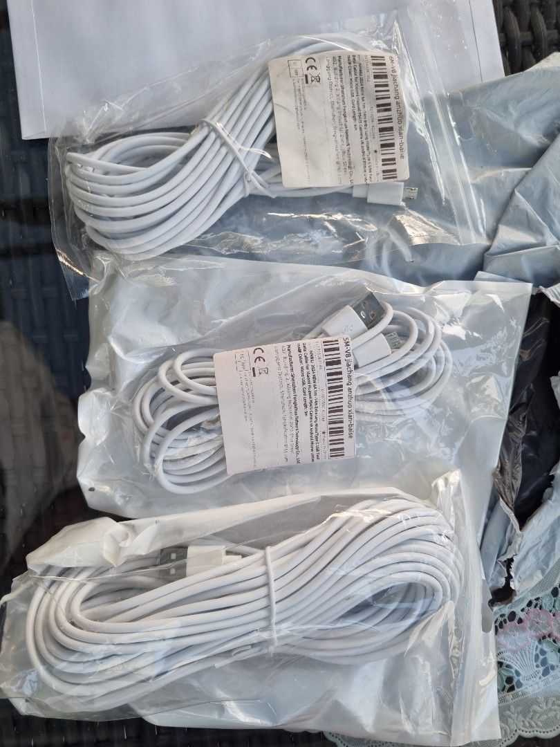 White USB to Micro USB Cables - New405969760860907520