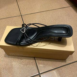 (Category: ) located in . Submitted by n1co73 (Listing ID 1427746362, Image 1). Description: .