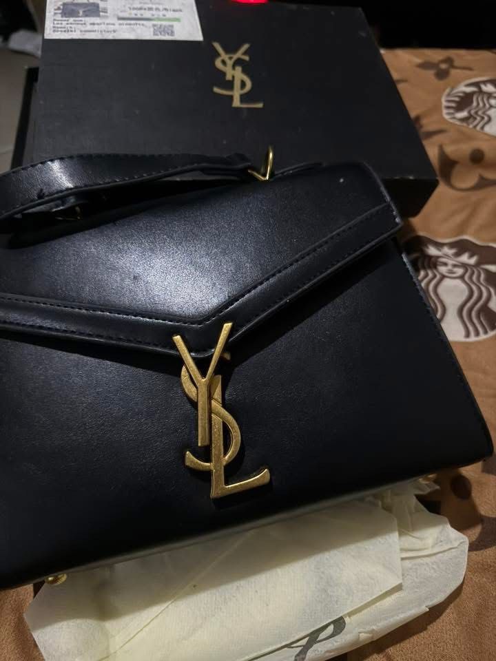 YSL Envelope Bag Black (Category: Luxury Bags & Wallets) located in Manila. Submitted by lexie.xoxo (Listing ID 1427756713, Image 1). Description: .