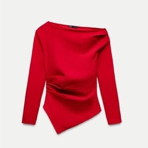 (Category: ) located in . Submitted by curated.clothes (Listing ID 1427774419, Image 1). Description: .