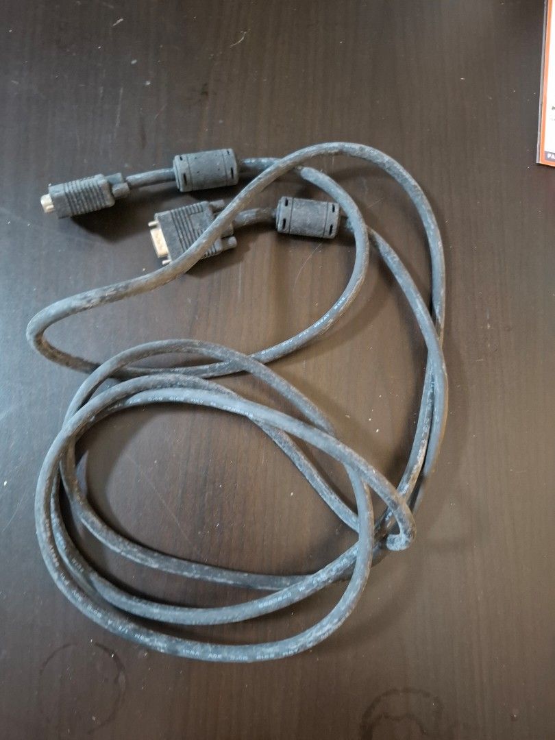 1 x VGA Cable405967651000832001
