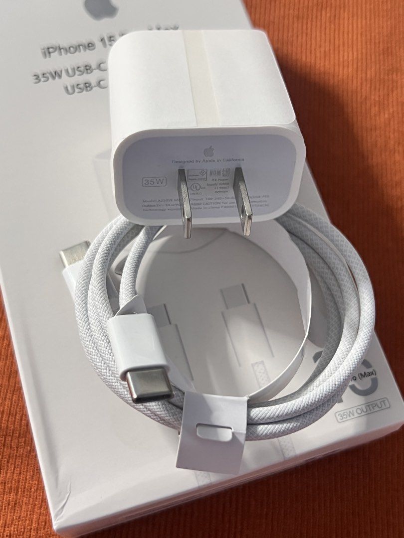 35W iPhone 15 Promax Usb-C (Category: Chargers) located in Manila. Submitted by as_onlineshop11 (Listing ID 1427932182, Image 1). Description: .