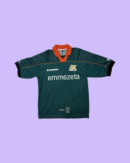 (Category: ) located in . Submitted by cultfavefootballshirts (Listing ID 1427907131, Image 1). Description: .