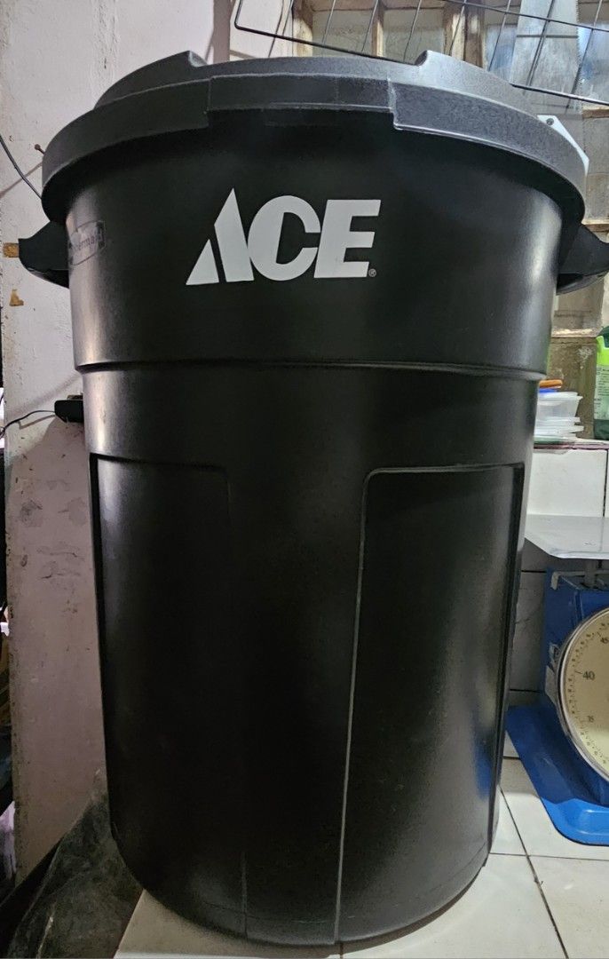 Ace XL Big Trash Can (Category: Storage Boxes & Baskets) located in Rizal. Submitted by cherry_garcia (Listing ID 1427841409, Image 1). Description: - Ace XL Big Trash Can - Black color - Durable material - Large capacity - Ace brand.