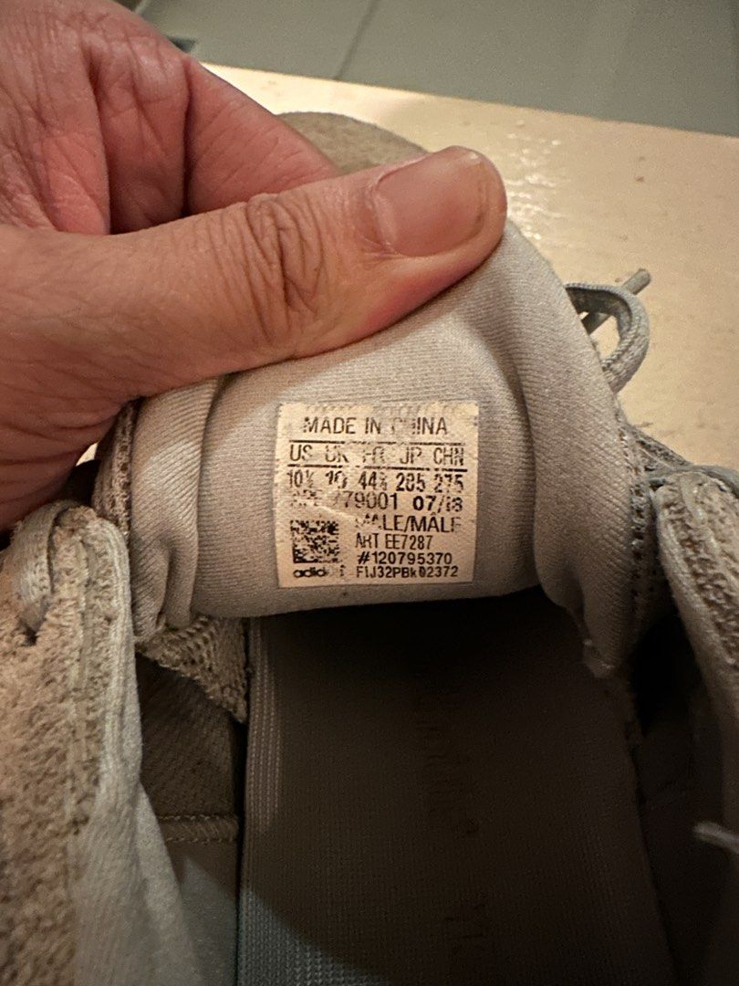 Adidas Yeezy 500 (Category: Sneakers) located in Pasig City. Submitted by cmdrod303 (Listing ID 1427883013, Image 3). Description: Pair only RFS: Got the Stone colorway and I like them better.