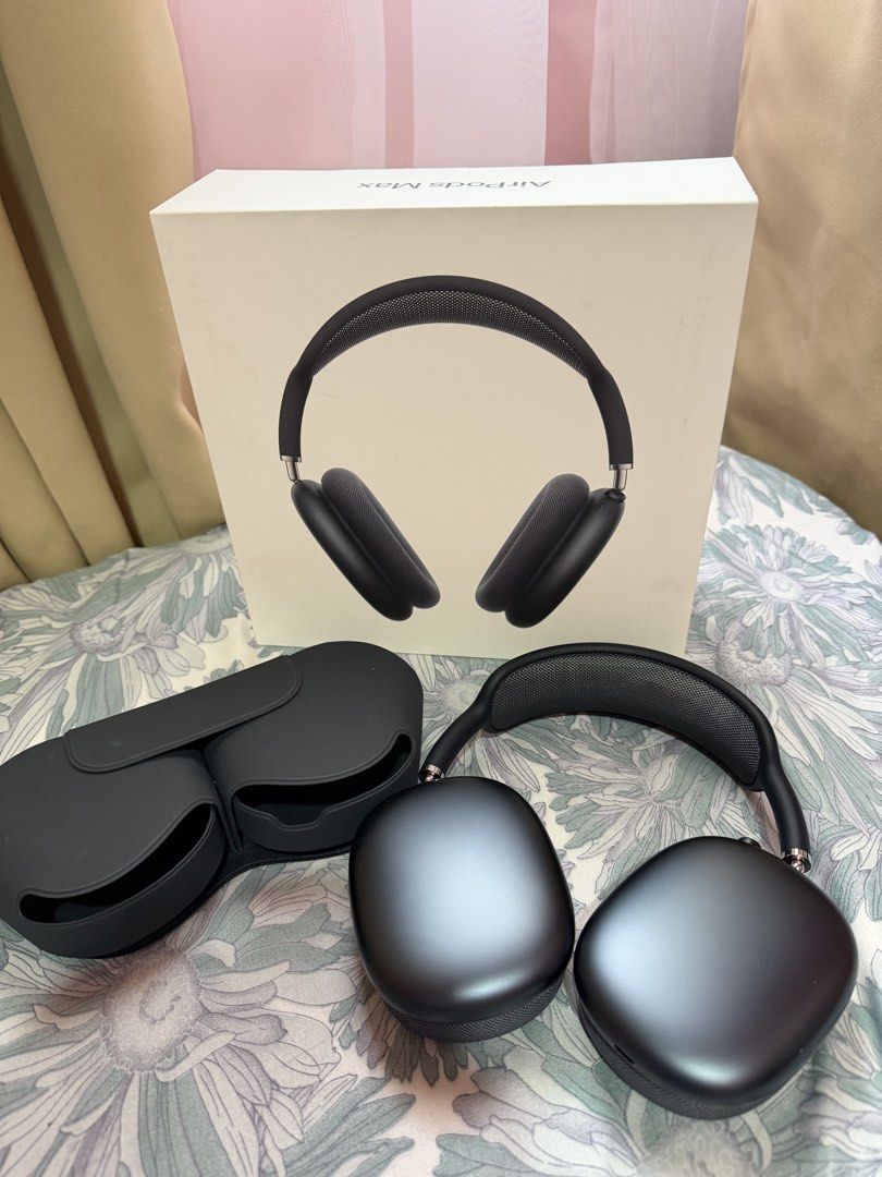 Airpods Max 2 (Category: Headphones & Headsets) located in Manila. Submitted by nix_0924 (Listing ID 1427789616, Image 2). Description: .