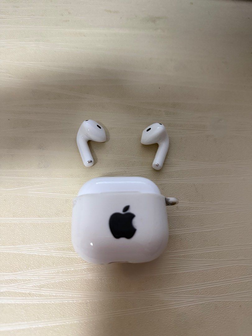 Apple AirPods 4