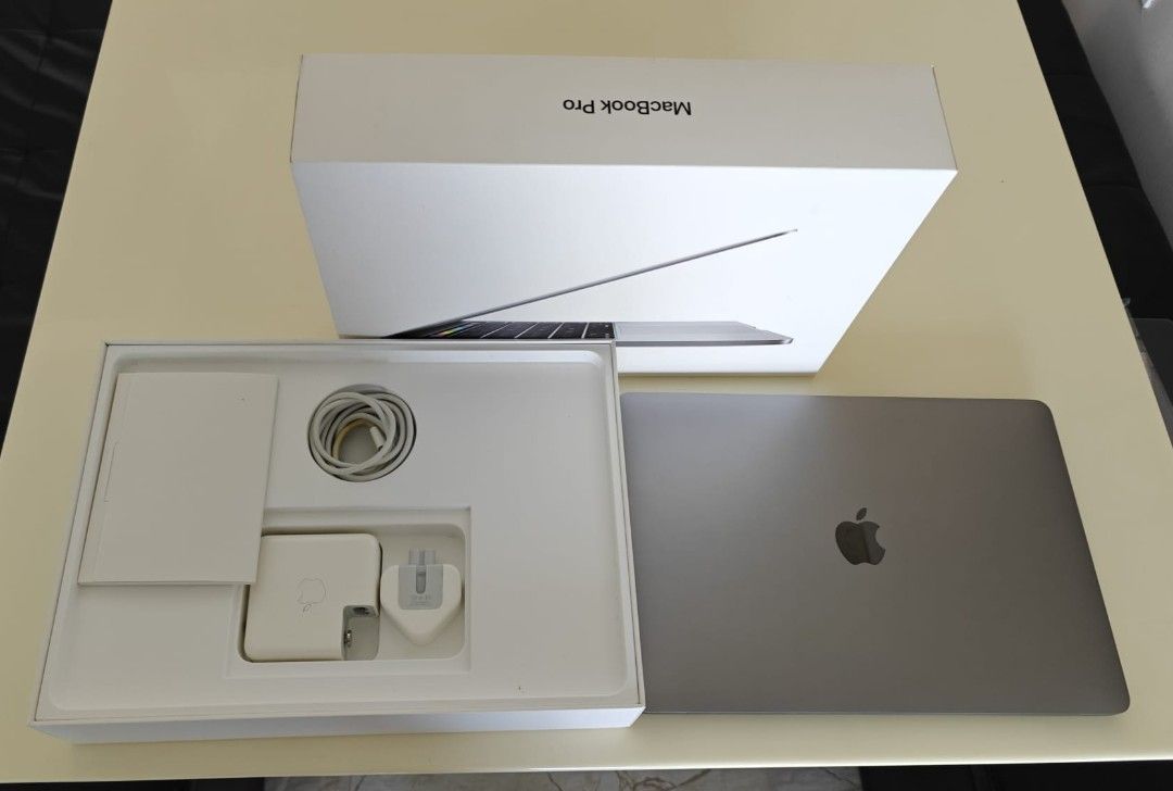 Apple MacBook Pro 13-inch (2016) - Space Grey405916150368849920