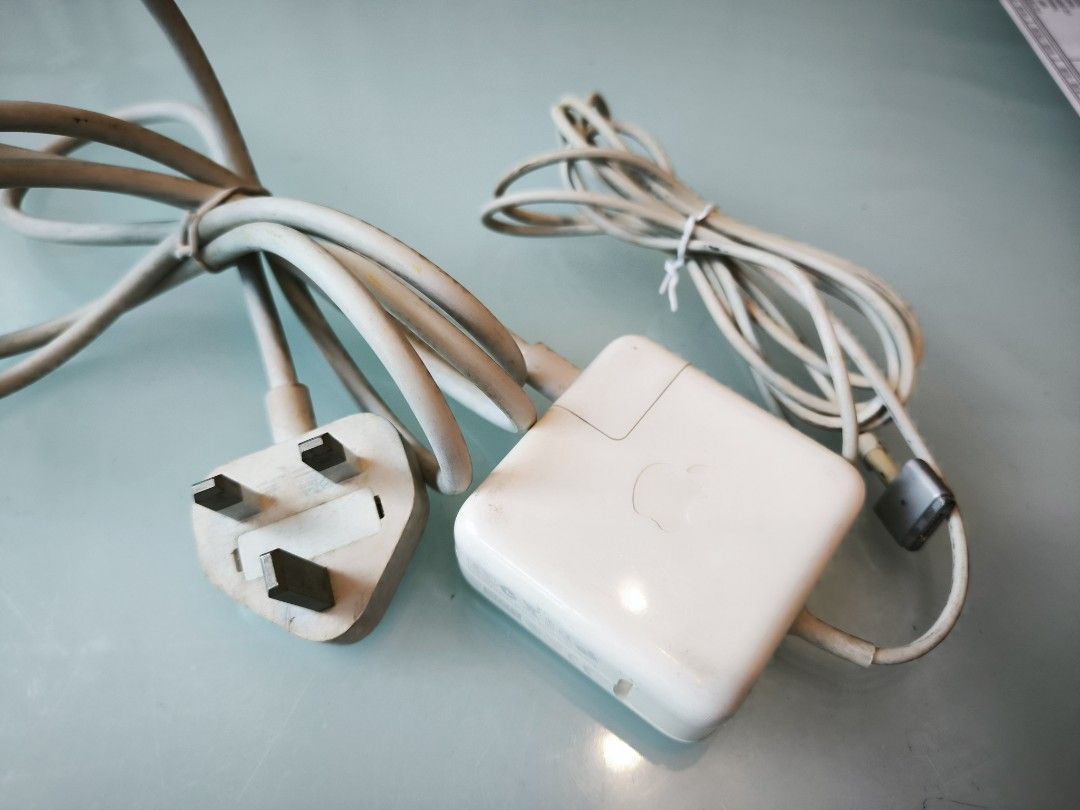 Apple MagSafe Charger406003098824878080