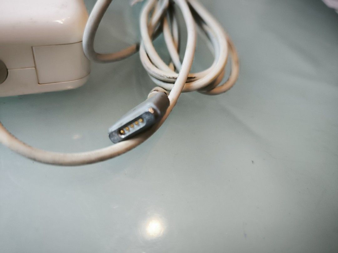Apple MagSafe Charger406003098824878081