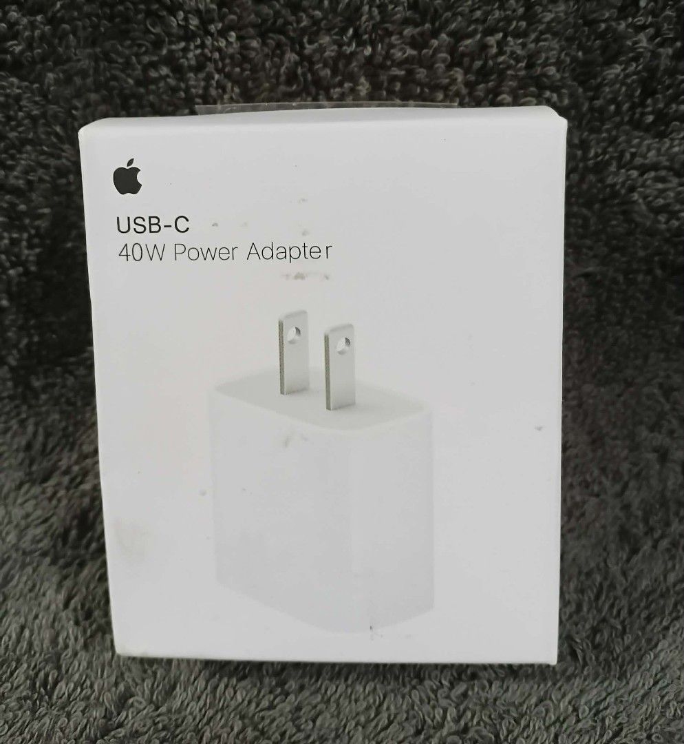 Apple USB-C 40W Power Adapter (Category: Chargers & Cables) located in Manila. Submitted by chinggayg.190 (Listing ID 1427863295, Image 1). Description: Upgrade your charging game with the Apple USB-C 40W Power Adapter — the perfect blend of fast, safe, and reliable power for your everyday devices! Whether you're topping up your iPhone, iPad, or other USB-C gadgets, this compact yet powerful charger delivers quick and efficient charging wherever 