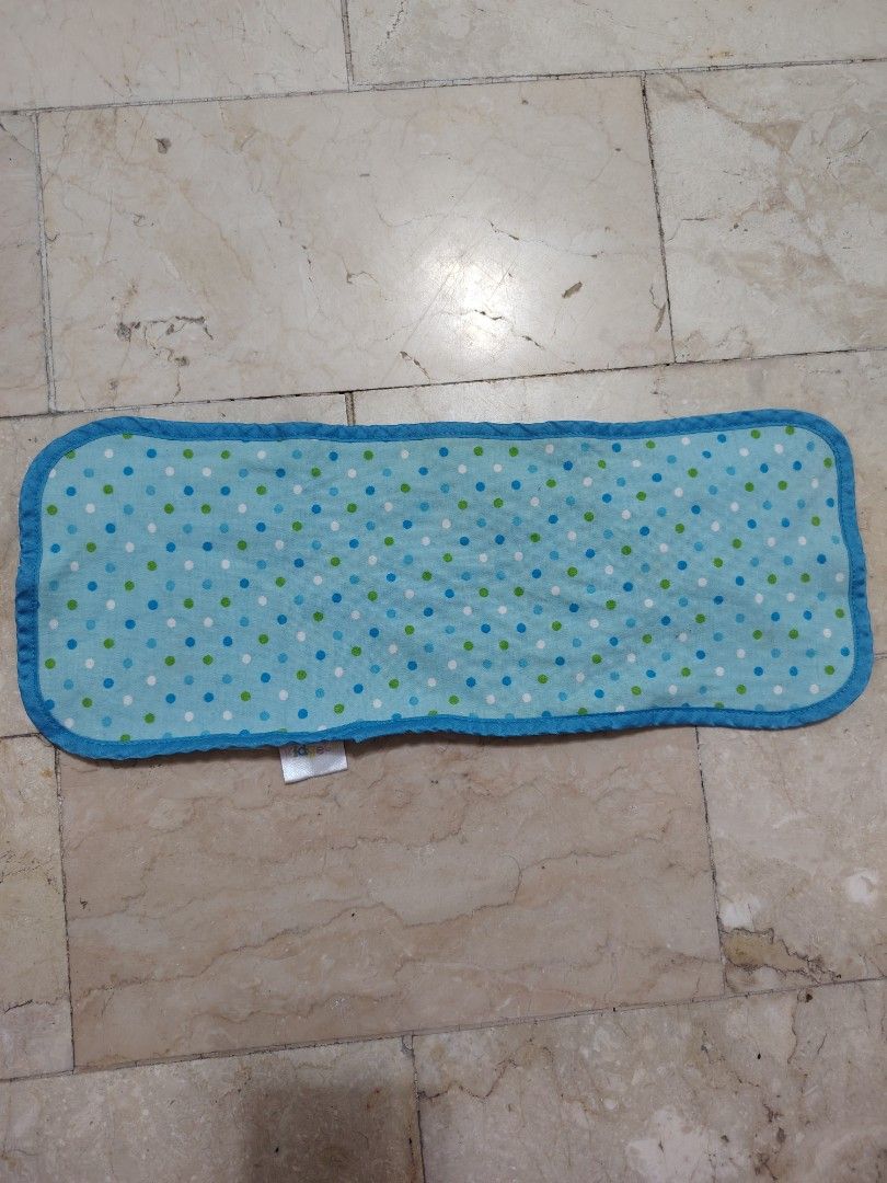 Baby Changing Pad with Polka Dots (Category: Changing Mats & Accessories) located in Bulacan. Submitted by twincesz (Listing ID 1427859753, Image 1). Description: Need to purchase item to get this free!!!! .
