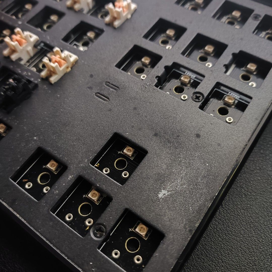 Barebone Tecware Phantom RGB Mechanical Hotswappable 80% Keyboard471500875828439043