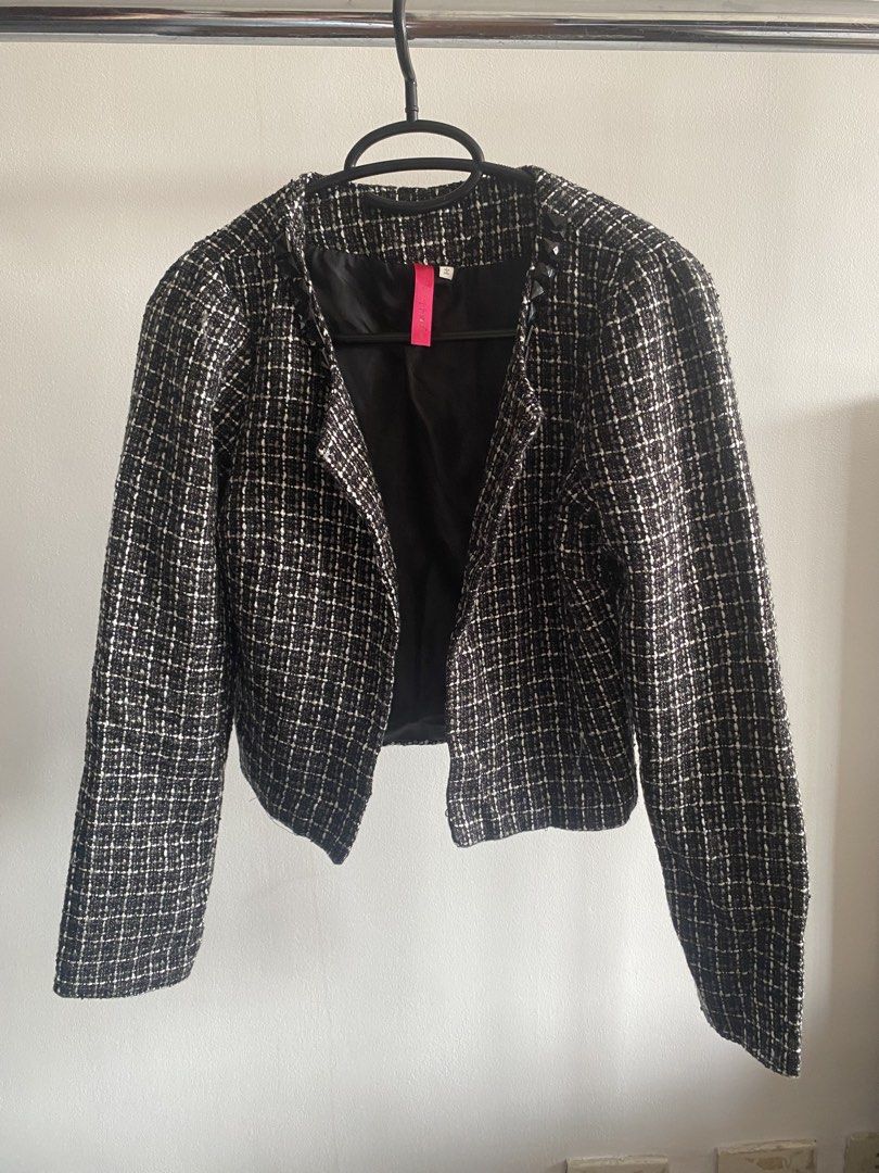 Black and White Tweed Jacket with Embellishments (Category: Coats, Jackets and Outerwear) located in Quezon City. Submitted by zazbee (Listing ID 1427863221, Image 1). Description: 🤑 Price negotiable 👗 RFS: Decluttering & doesn’t fit me anymore 📸 Can send when-worn photo 💳 MOP: Gcash, Maya or BPI.