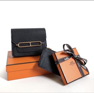 Small leather goods Collection item 1