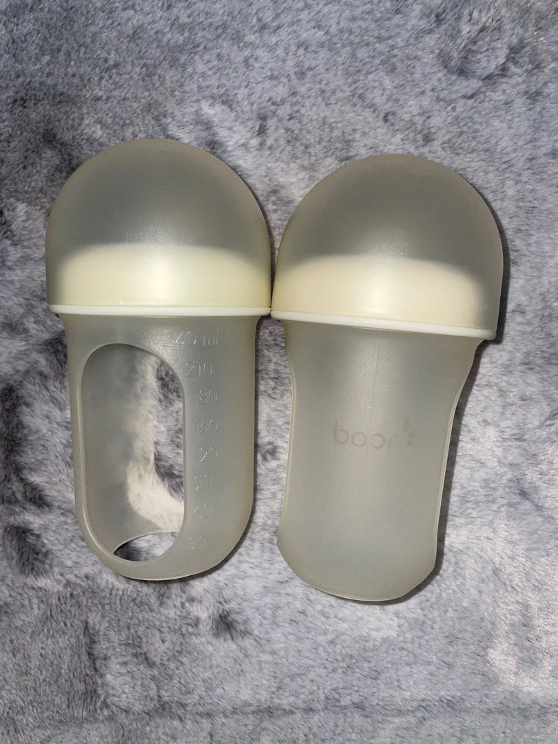 Boon Nursh Baby Bottle (Category: Breastfeeding & Bottle Feeding) located in Manila. Submitted by mkydrandom (Listing ID 1420294665, Image 1). Description: - Unique rounded lid design - Clear window for easy liquid level viewing - Measurement markings on the side - Designed for easy handling and feeding.