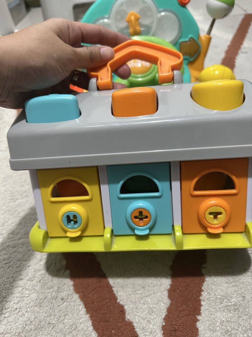 Bright Starts Steering Wheel & Shape Sorter (Category: Infant Playtime) located in Quezon City. Submitted by sheen_pagayon (Listing ID 1427932685, Image 3). Description: Sf should be arrange by the buyer. Since malaki ang item preferably lalamove or grab pick up. Thank you..