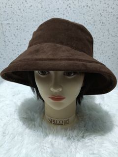 (Category: ) located in . Submitted by zerkinbrylethrift (Listing ID 1427857246, Image 1). Description: .