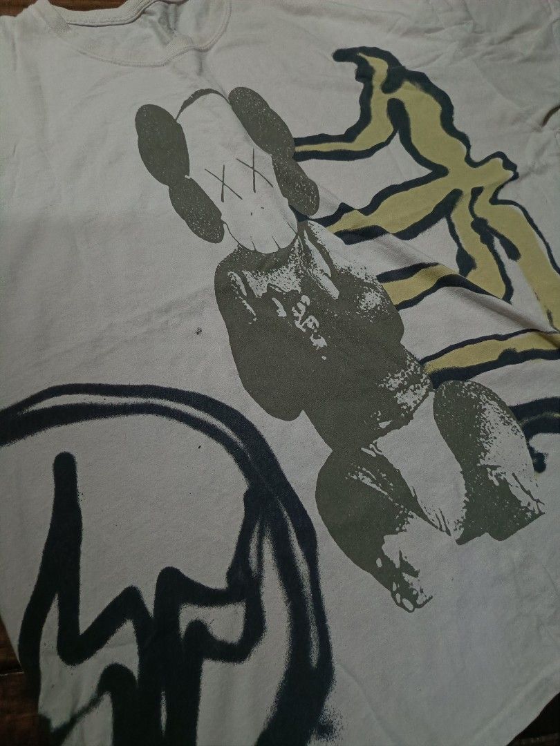 Cactus Jack X Kaws T-shirt (Category: Tshirts & Polo Shirts ) located in Manila. Submitted by lootnlatch (Listing ID 1427868735, Image 2). Description: 28x31 excellent condition no issue sa design need wash lang negotiable.