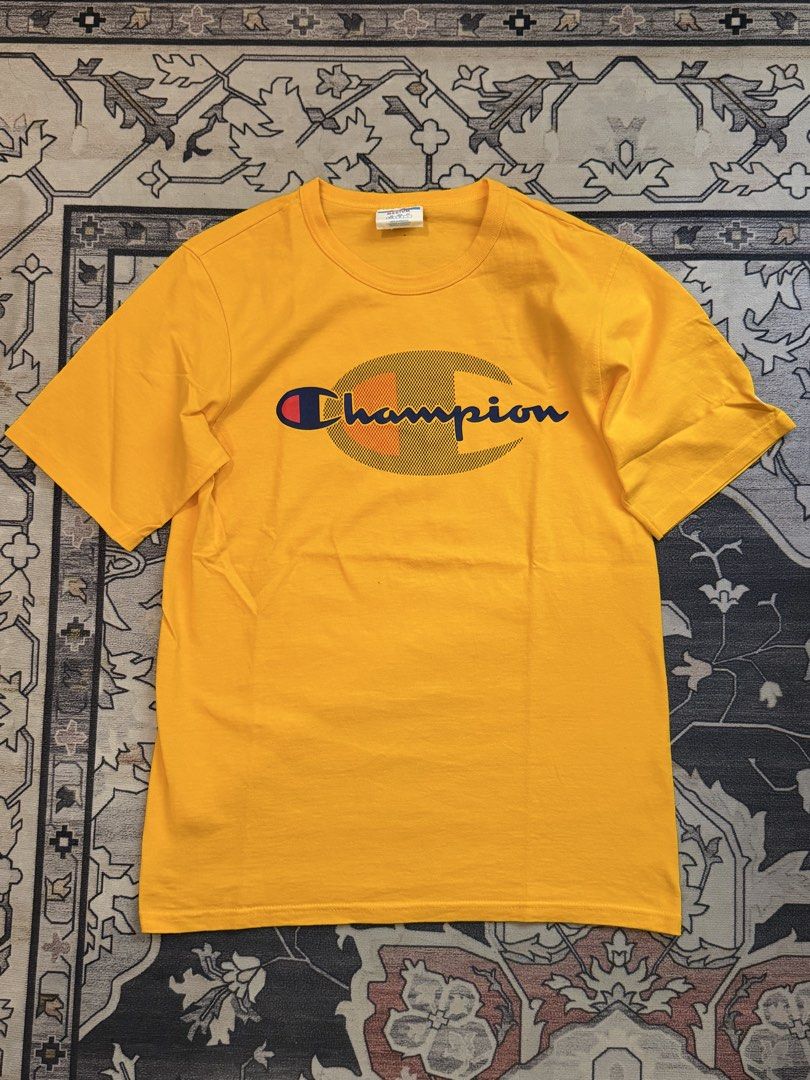 Champion T-shirt - Medium (Category: Tshirts & Polo Shirts ) located in San Juan City. Submitted by drewselects (Listing ID 1427838151, Image 2). Description: Champion shirt brand new W:22 L:29.