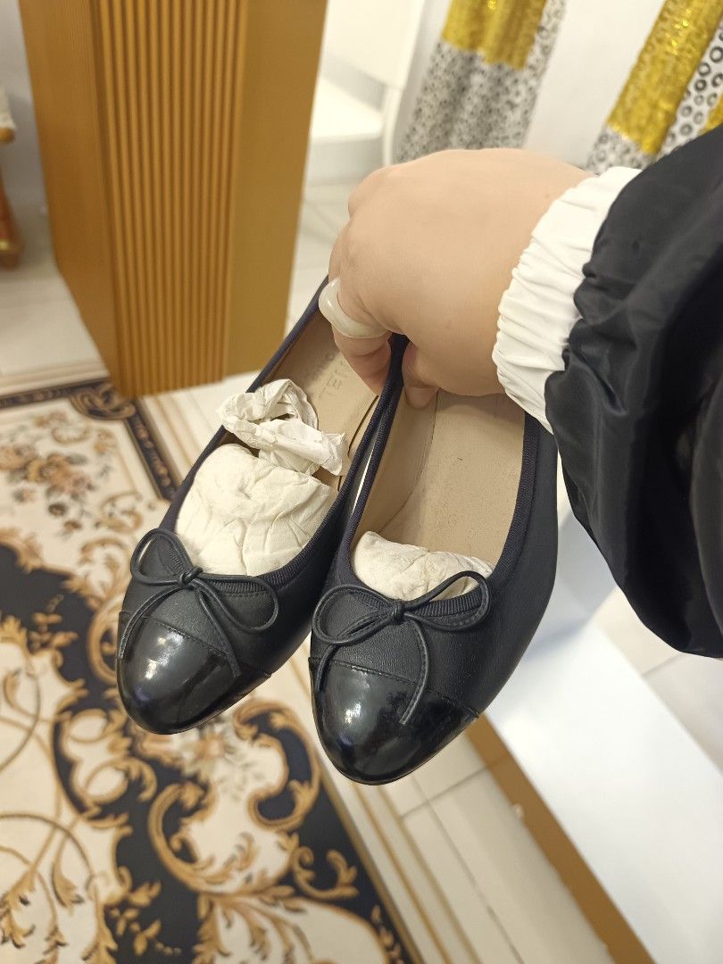 Chanel Ballerina with heels (Category: Sneakers & Footwear) located in Quezon City. Submitted by melmgpy (Listing ID 1427788289, Image 1). Description: resole selling for 8,000.