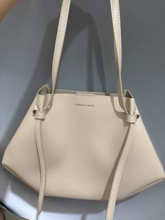（分類：）位於 。 由 yjthy107 提交（商品編號 1427893493，圖片 1）。簡介： 。