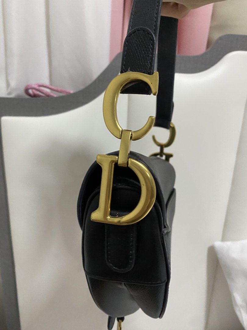 Christian Dior Saddle in Black (Category: Luxury Bags & Wallets) located in Santa Rosa. Submitted by sassycollection. (Listing ID 1427811613, Image 3). Description: Preloved condition still in pristine condition .