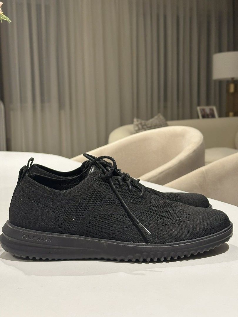 Cole Haan Originalgrand Stitchlite Wingtip (Category: Sneakers) located in Manila. Submitted by puttingbirdie (Listing ID 1427916238, Image 1). Description: 100% Original Cole Haan Originalgrand stitchlite Wingtip > No box > Slightly used (9.5/10 condition) > Very comfortable > Size US 11.5 (fits 12) > No to swap / trade > SMS / call 0919 4349151 > Meet up Robinsons Magnolia or SM MOA.