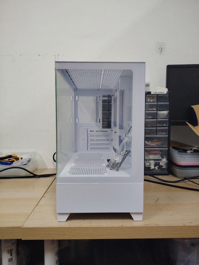 Computer / PC Case 390 White413296660159539201